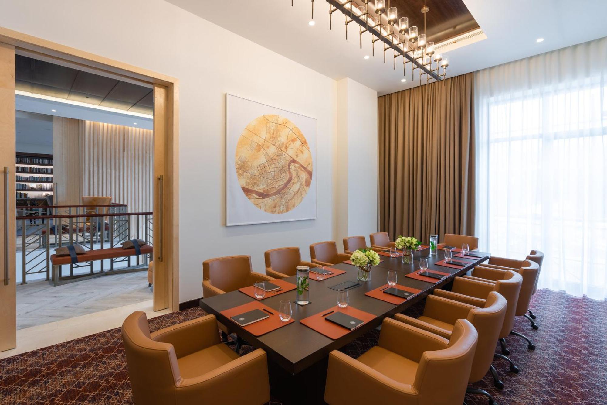 Viceroy Kopaonik Serbia 외부 사진 The boardroom of the Presidential Suite