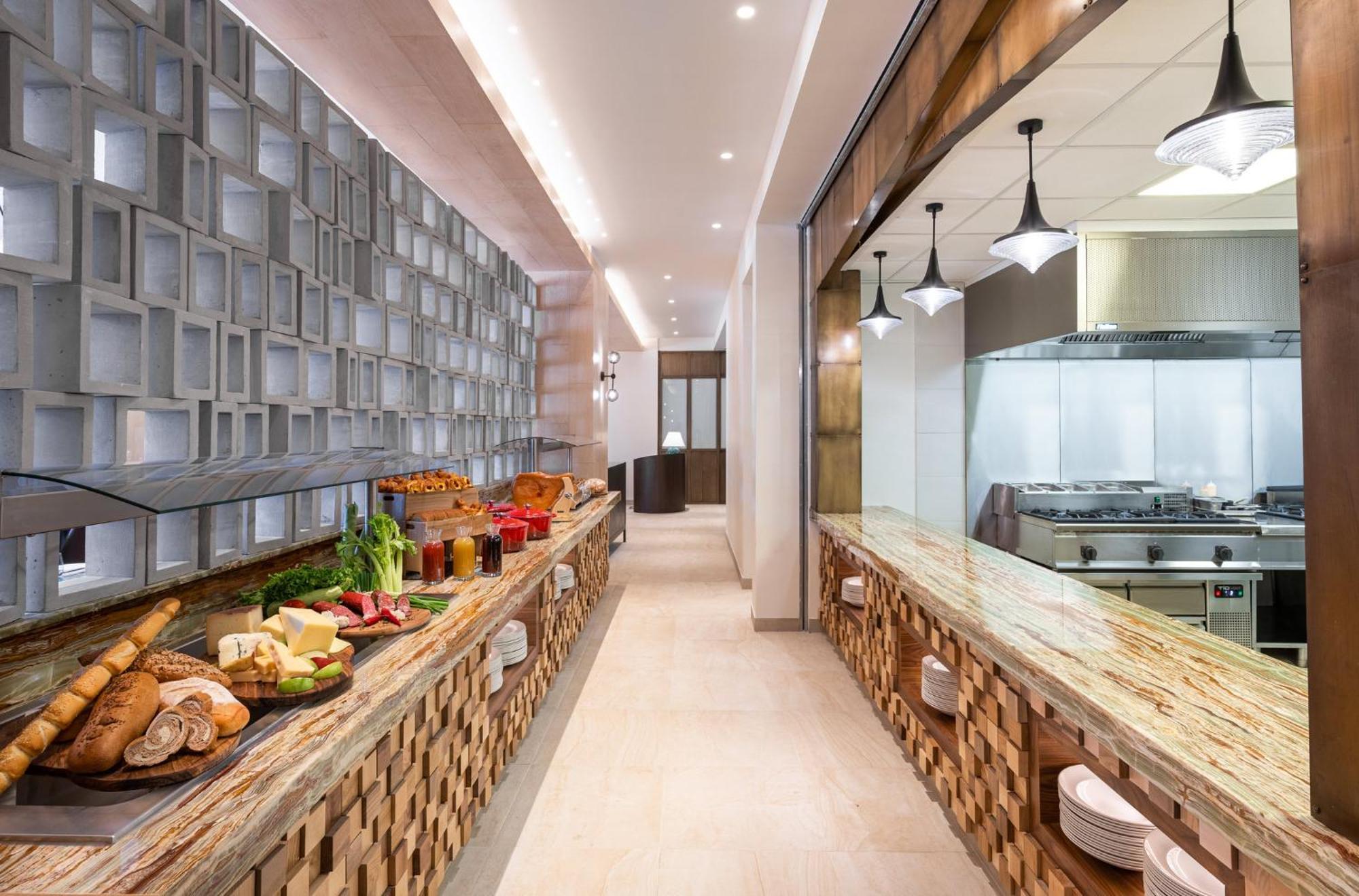 Viceroy Kopaonik Serbia 외부 사진 The kitchen at the restaurant