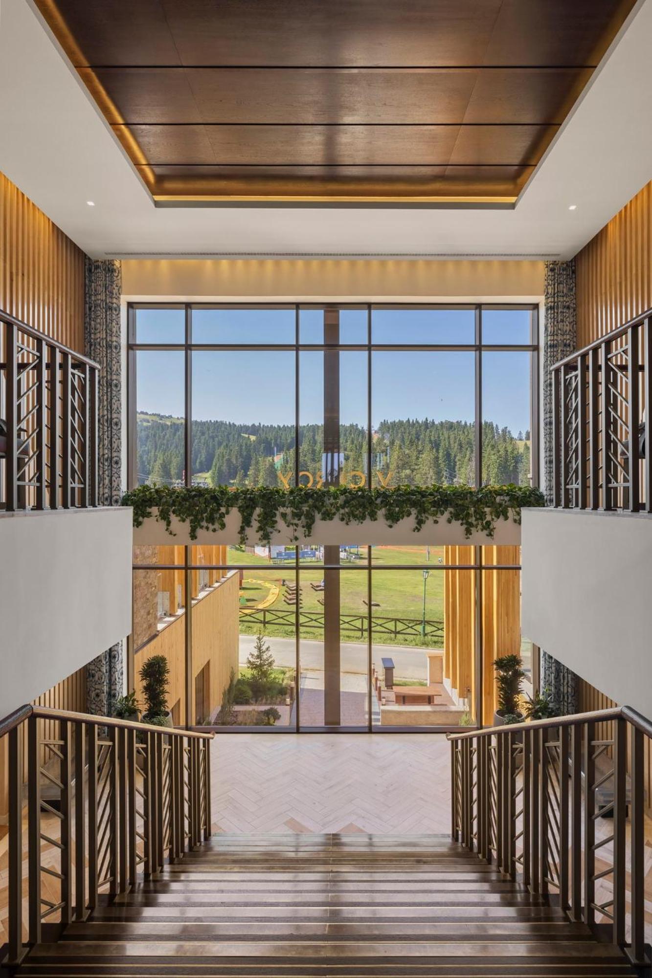 Viceroy Kopaonik Serbia 외부 사진 Interior of the hotel